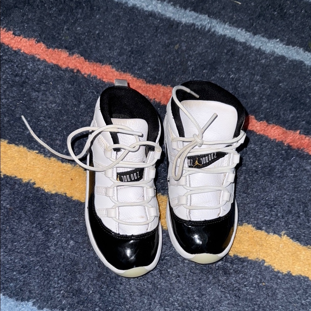 Jordan Kids Sneakers Black and White